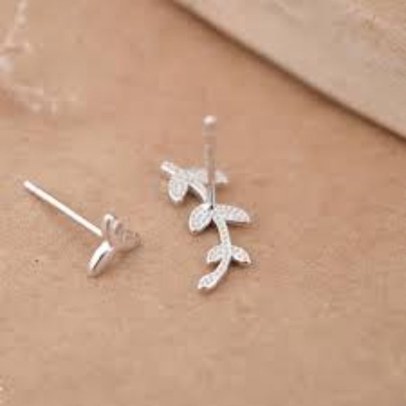 Minimalist Micro Silver Leaves Extend Olive Branch Asymmetry Studs - Picture 4 of 7